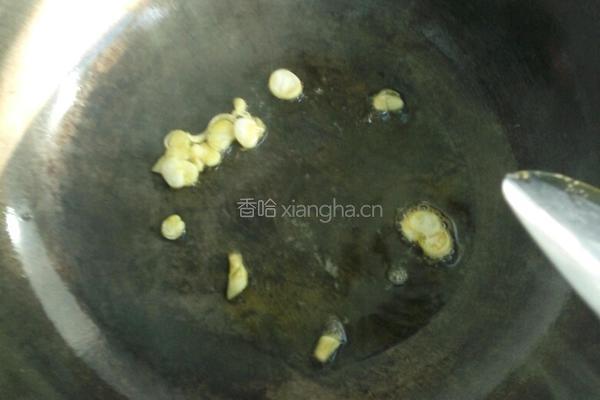 青蚕豆炒蒜苗的做法图解5