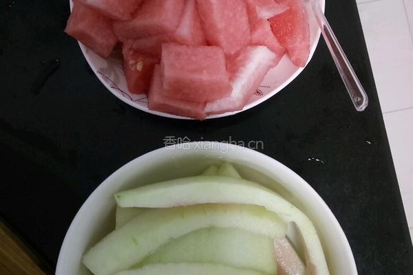 土豆西瓜条的做法图解1