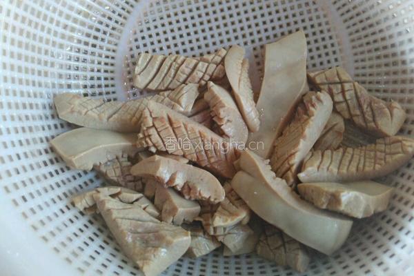 洋葱炒腰花的做法图解4