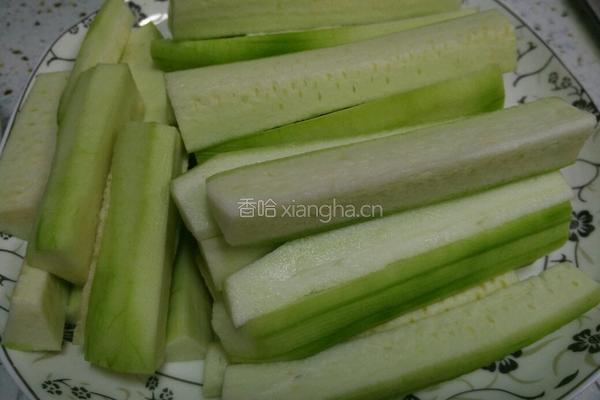 家常清炒丝瓜的做法图解1