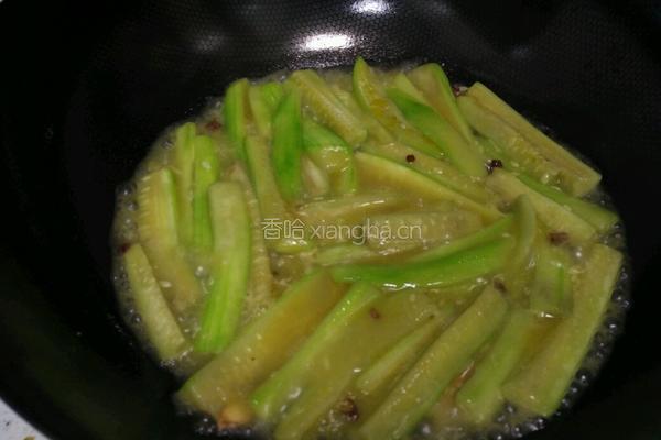 家常清炒丝瓜的做法图解3