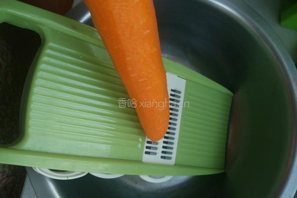 胡萝卜煎饼的做法图解2