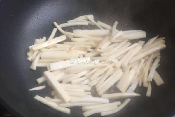 芸豆蘑菇小炒的做法图解4