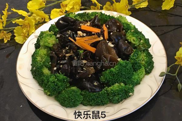 西兰花拌黑木耳