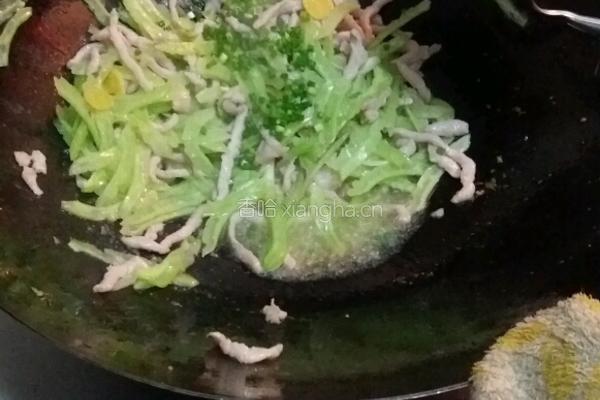 苦瓜炒肉丝的做法图解6