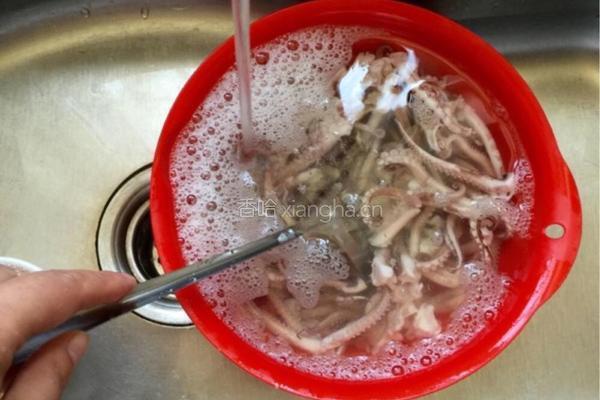 炒鱿鱼须的做法图解7