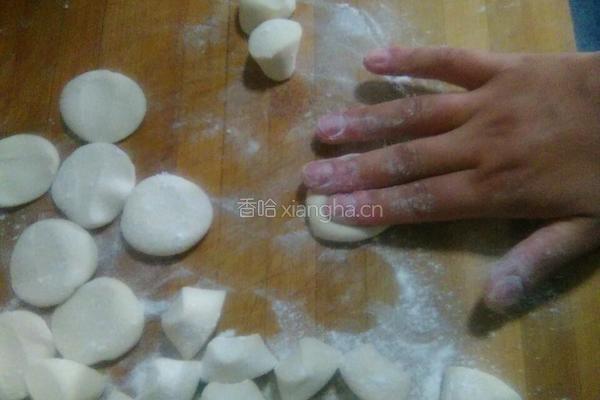猪肉白菜生煎饺子的做法图解4
