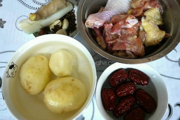 鸡肉炖土豆的做法图解1