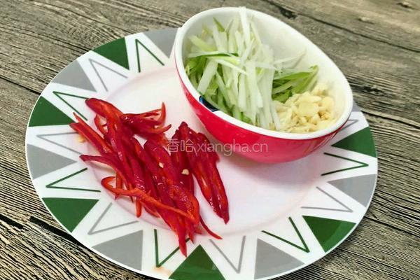 蒜茸蚝油炝生菜的做法图解3