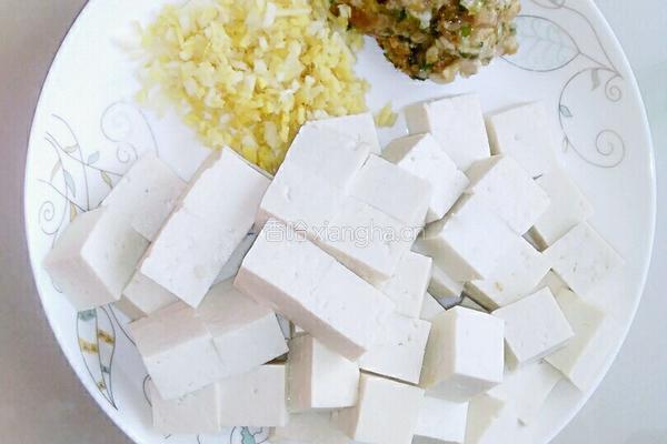四川麻婆豆腐的做法图解1