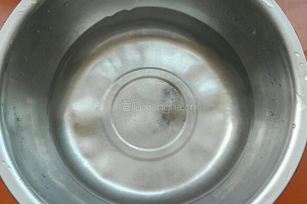 猪肉槐花陷饺子的做法图解9