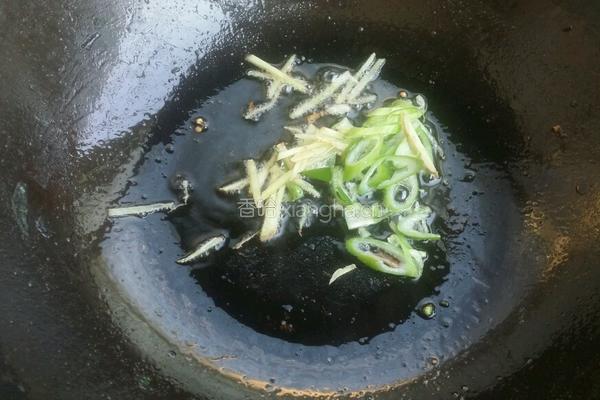 大辣椒炒土豆片的做法图解7