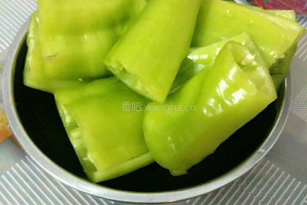 油焖尖椒的做法图解2
