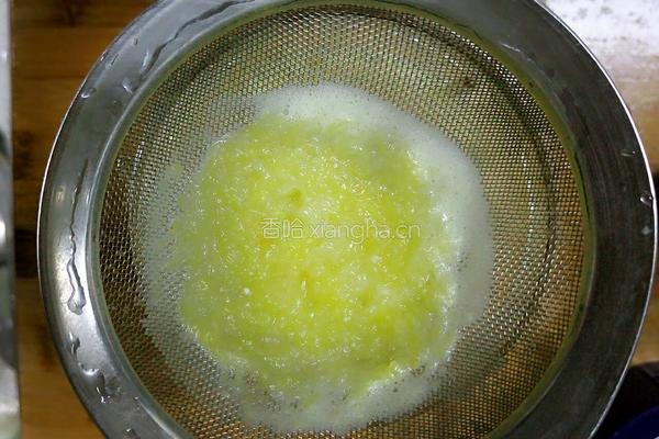菠萝苹果香蕉汁的做法图解6