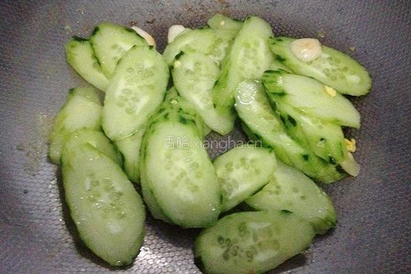 黄瓜片炒蛋的做法图解10