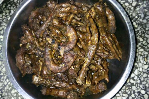 绝味鸡脖凤爪