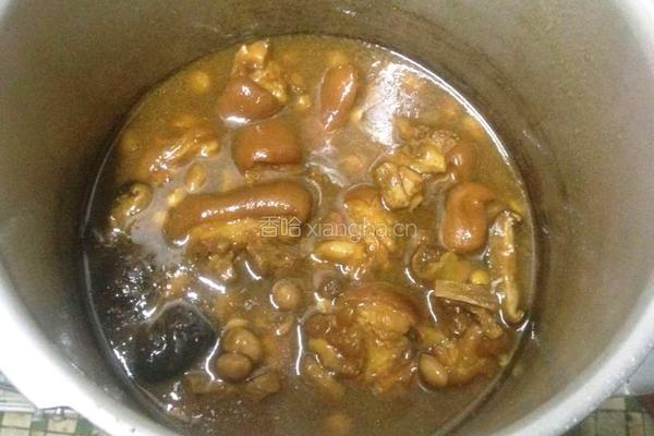 花生黄豆炖猪蹄的做法图解13