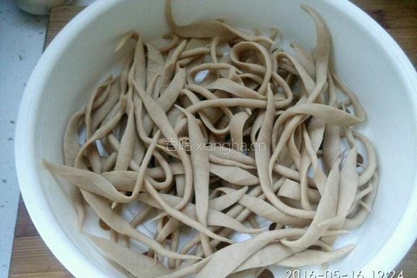 蘑菇莜面鱼鱼的做法图解9
