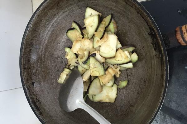 茄子炒肉的做法图解4