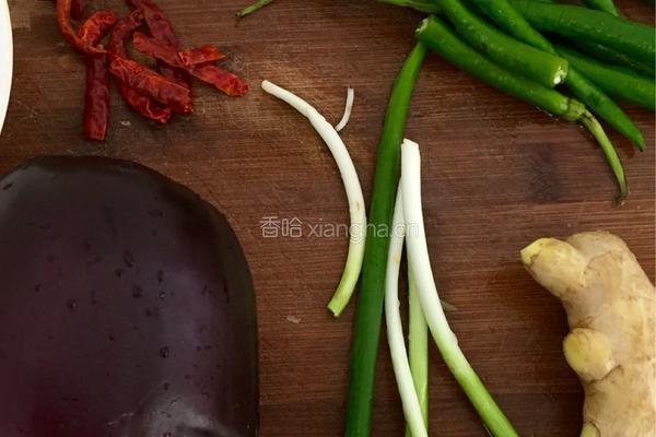 酱茄子的做法图解1