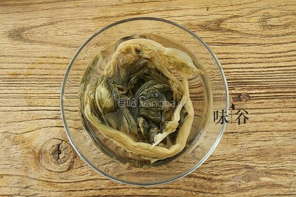 家常梅菜扣肉的做法图解2