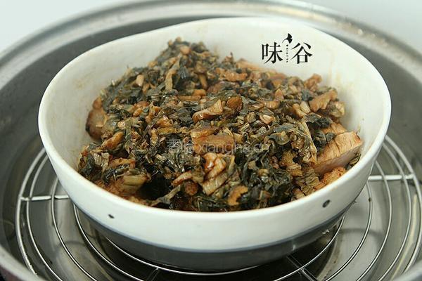 家常梅菜扣肉的做法图解12