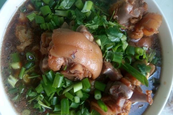 口菇炖猪脚的做法图解5