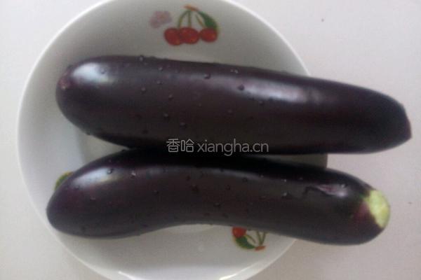 茄子饼的做法图解1
