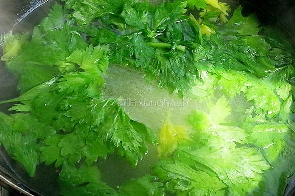 芹菜花生米的做法图解9