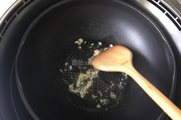 鲜菇炒白菜心的做法图解4
