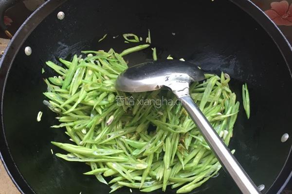 炒芸豆的做法图解5