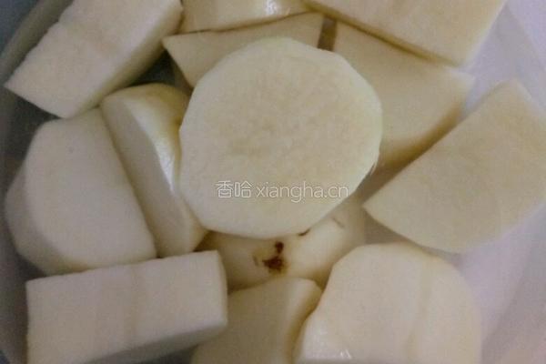 排骨土豆汤的做法图解2