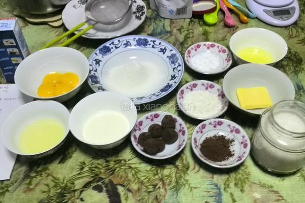 巧克力蛋糕卷的做法图解1
