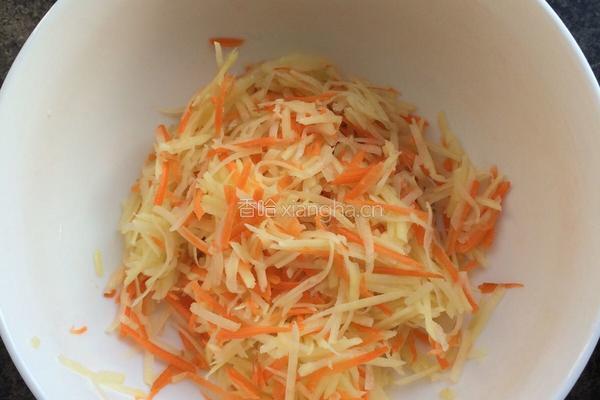 葱香土豆鸡蛋饼的做法图解2
