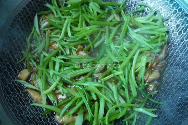 素炒香菇芹菜的做法图解5