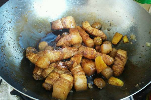 栗子红烧肉的做法图解9