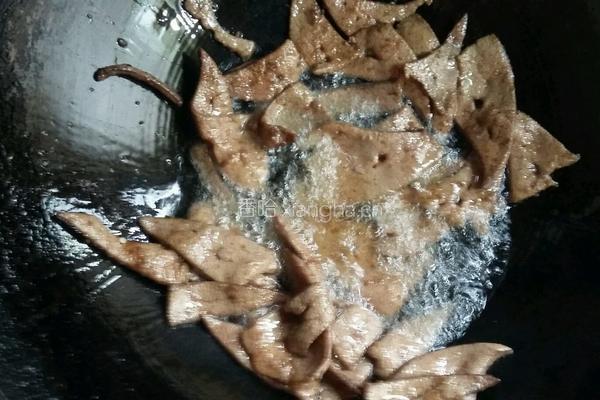 泡椒猪肝的做法图解4