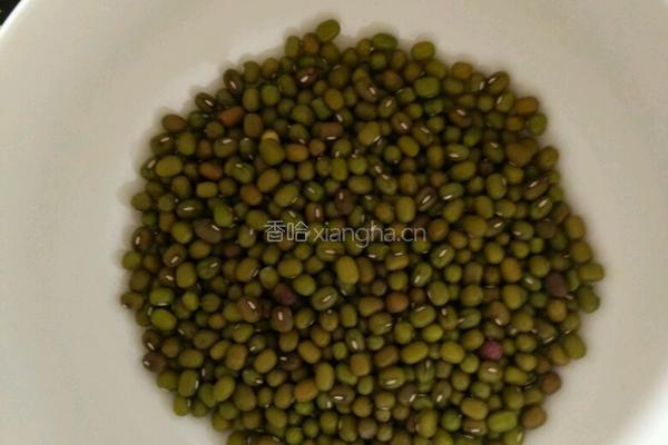 生绿豆芽的做法图解1