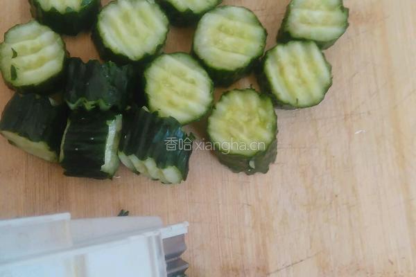 清炒黄瓜的做法图解2
