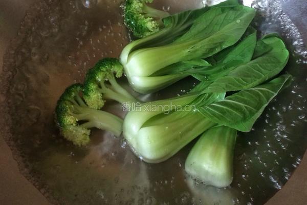 电饭煲腊味煲仔饭的做法图解3