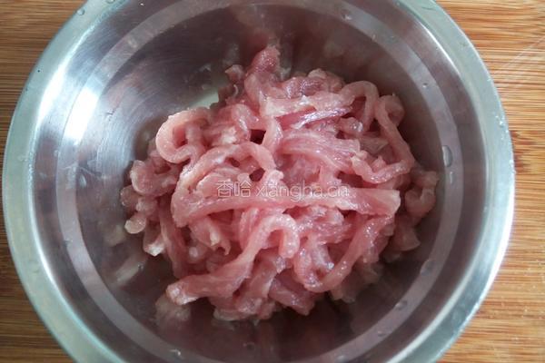 扁豆炒肉丝的做法图解2