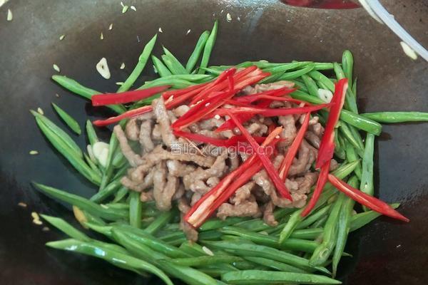 扁豆炒肉丝的做法图解5