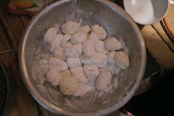 肉包子的做法图解2