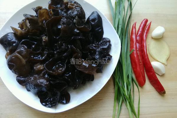 泡椒木耳的做法图解4