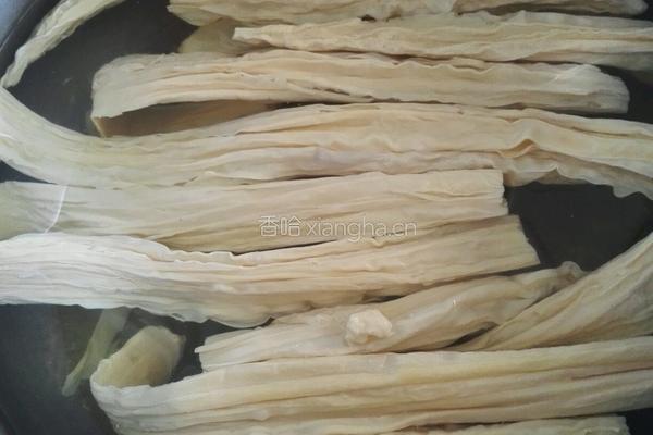 姜汁拌腐竹的做法图解1