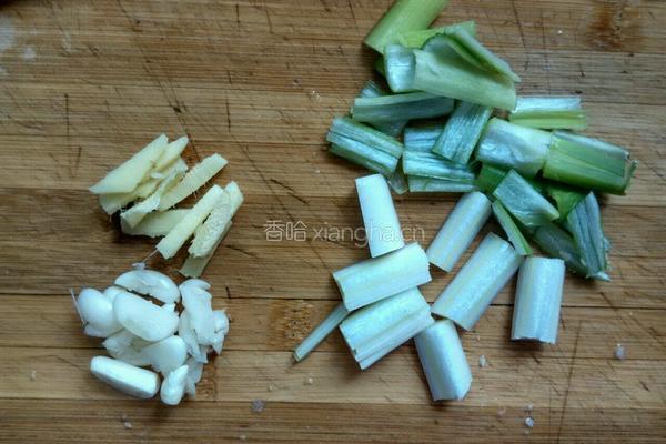 土豆烧茄子的做法图解2