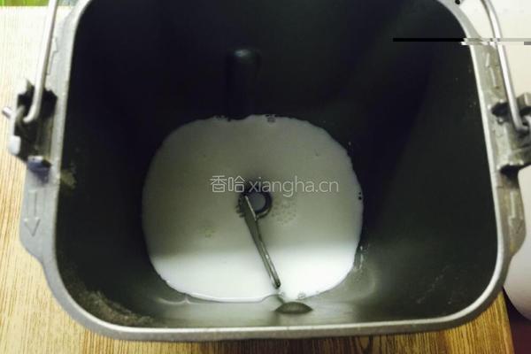 面包机版红糖吐司的做法图解2