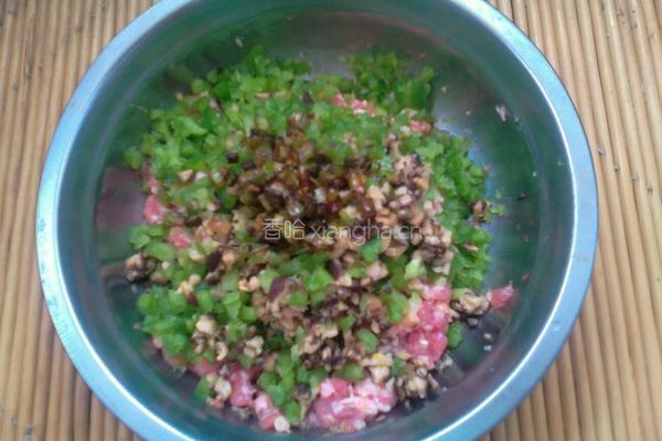 猪肉饺子馅的做法图解5