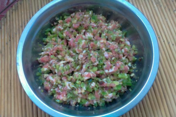 猪肉饺子馅的做法图解6