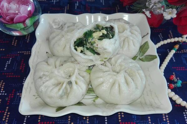 槐花韭菜鸡蛋包子的做法图解24